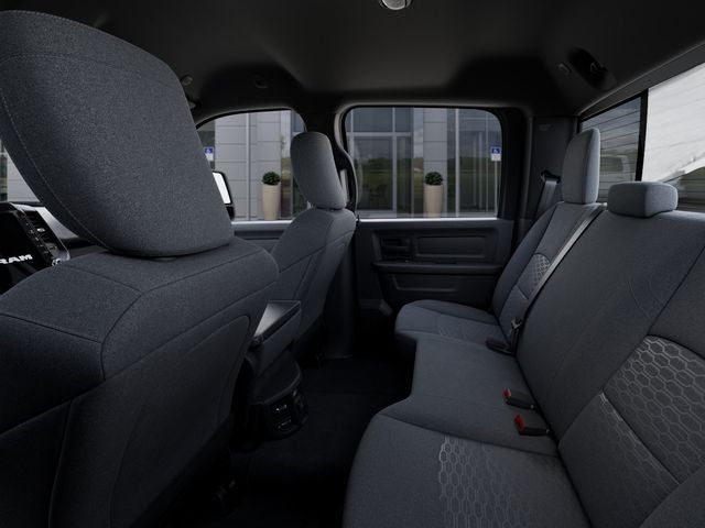 2026 RAM Ram 2500 Black Express 4x4 Crew Cab 6'4 Box