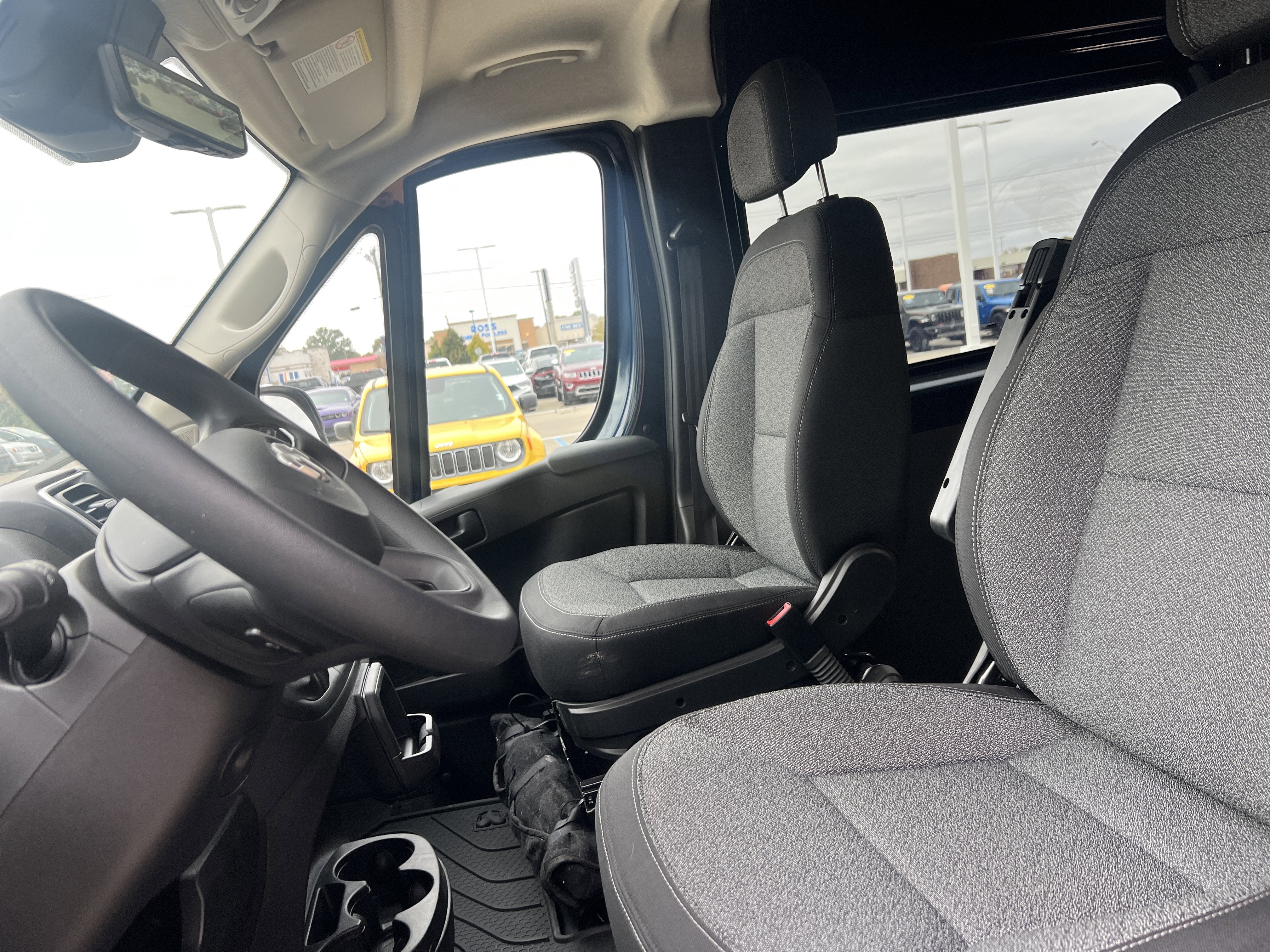 2025 RAM ProMaster 1500 SLT