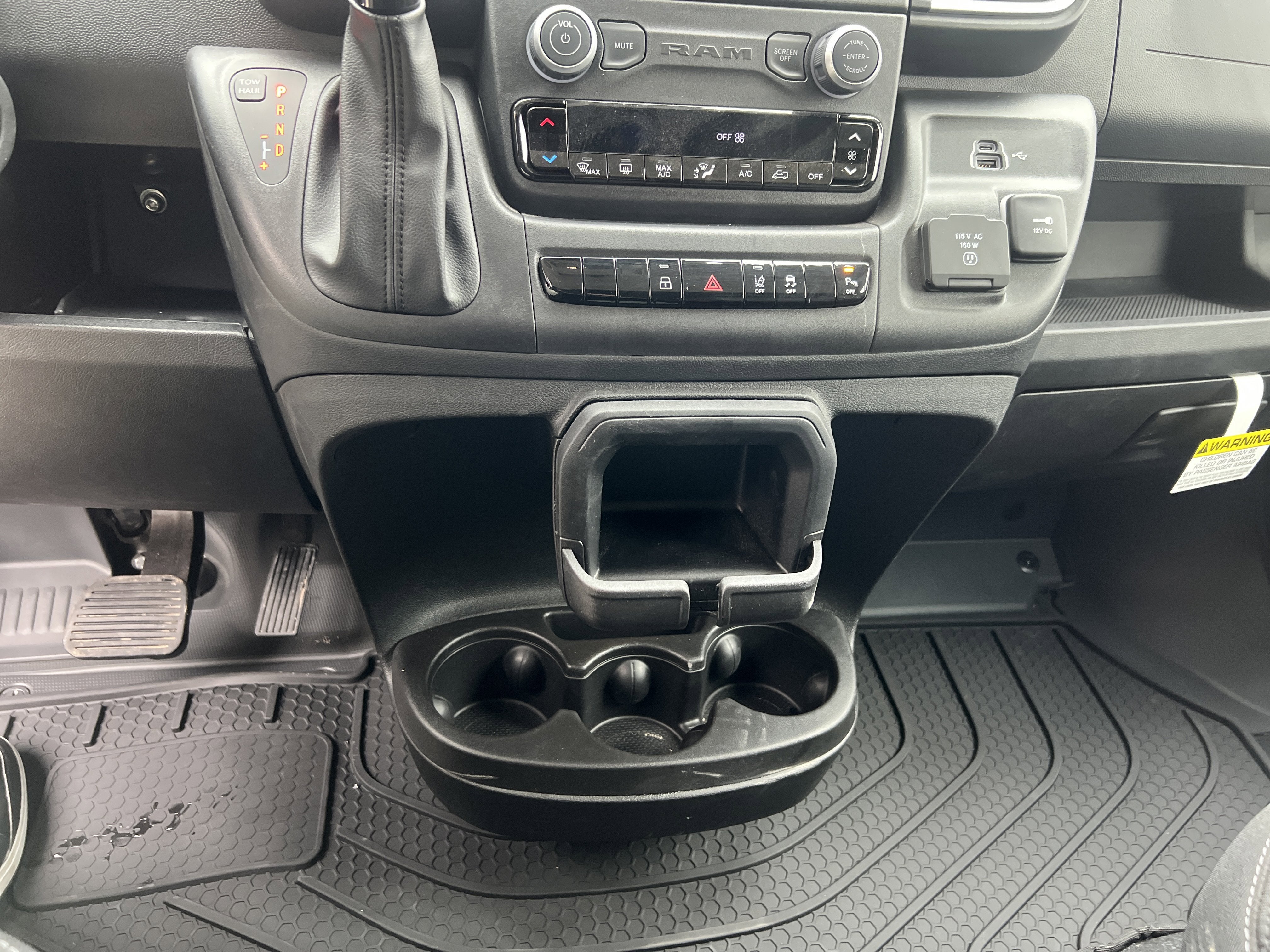 2025 RAM ProMaster 1500 SLT