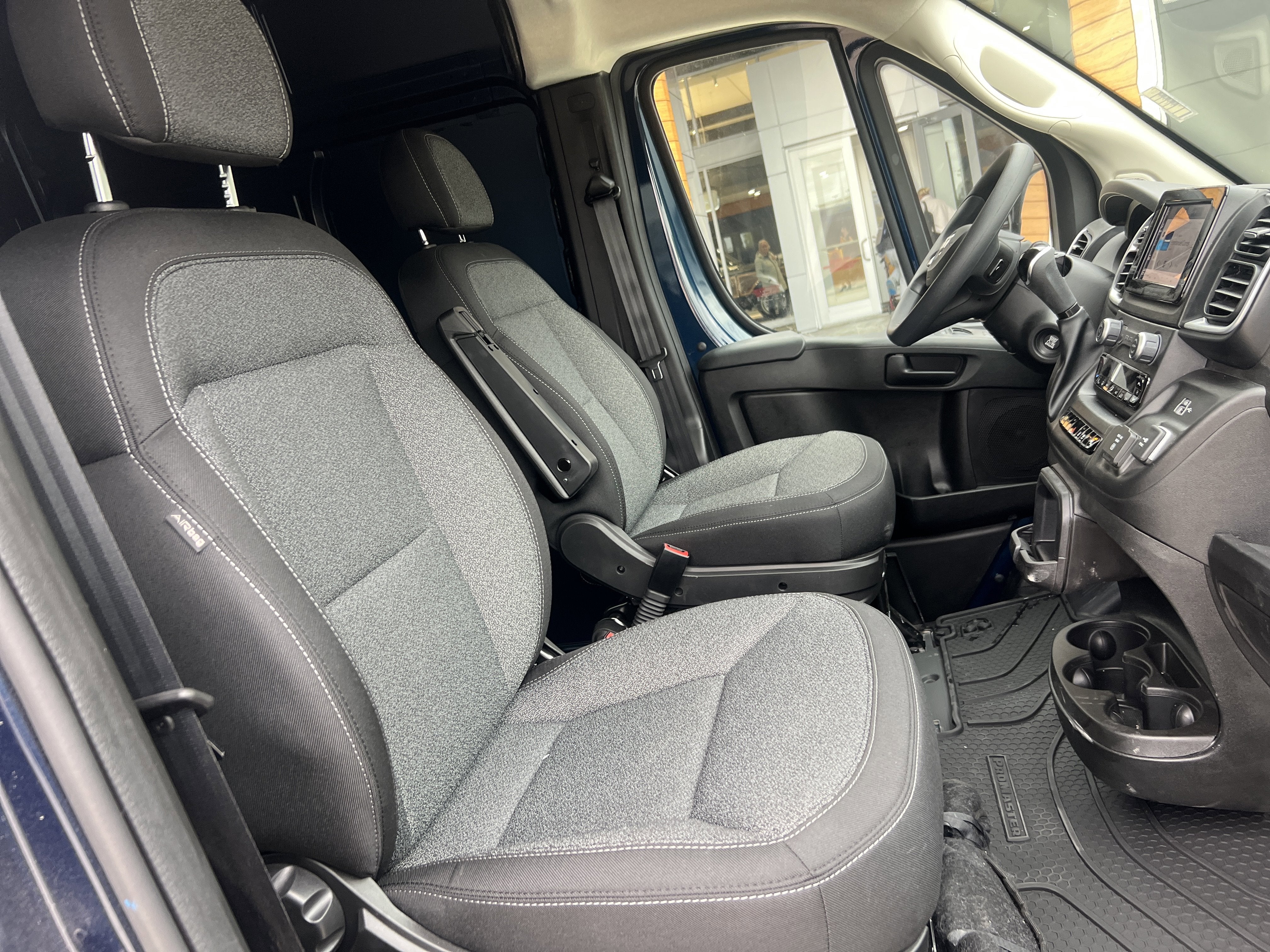 2025 RAM ProMaster 1500 SLT