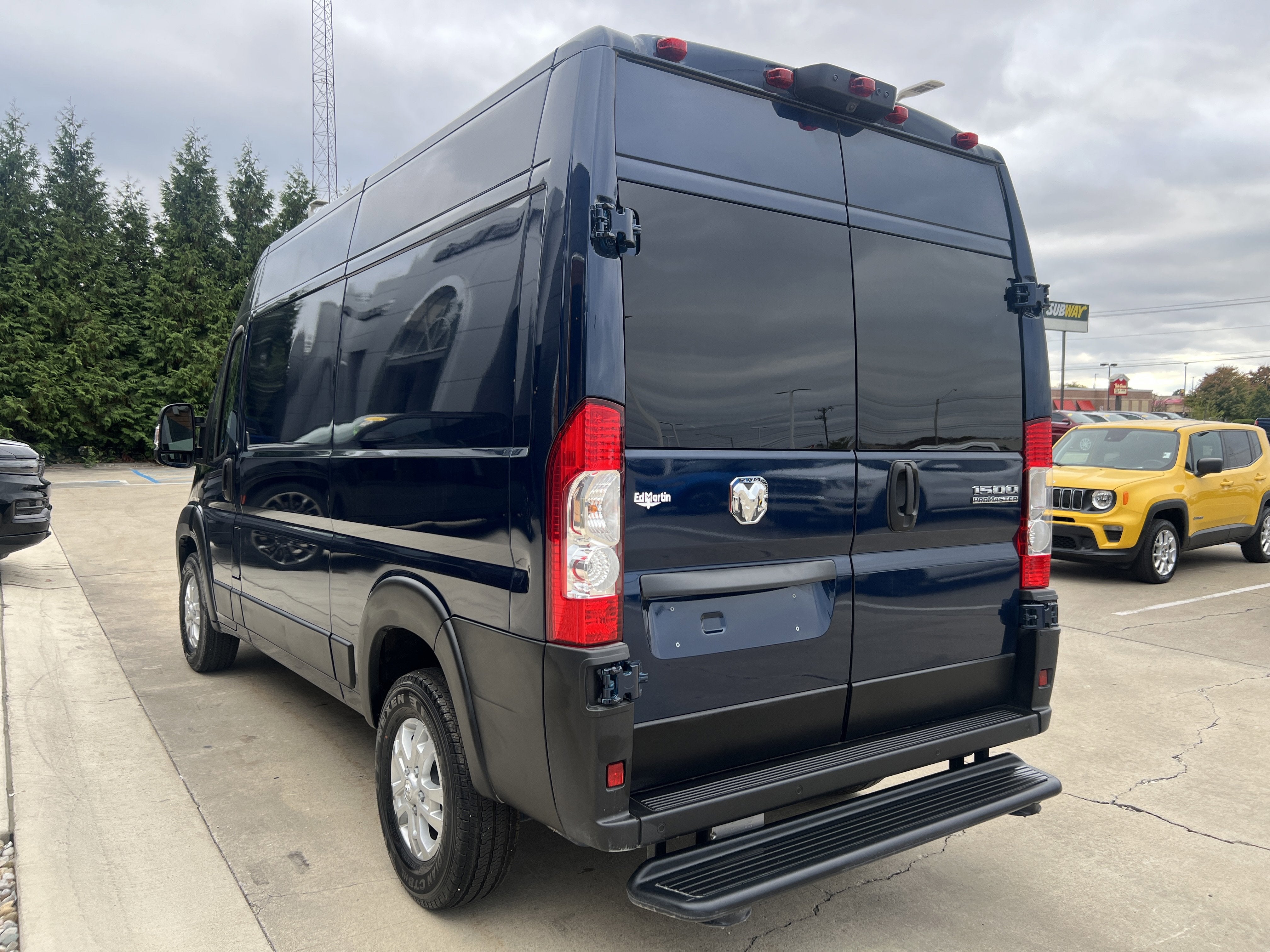 2025 RAM ProMaster 1500 SLT
