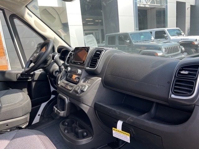 2025 RAM ProMaster 2500 SLT