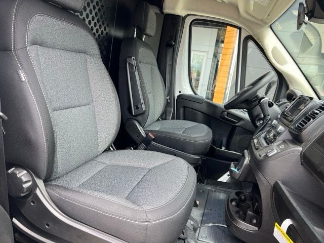2025 RAM ProMaster 2500 Base