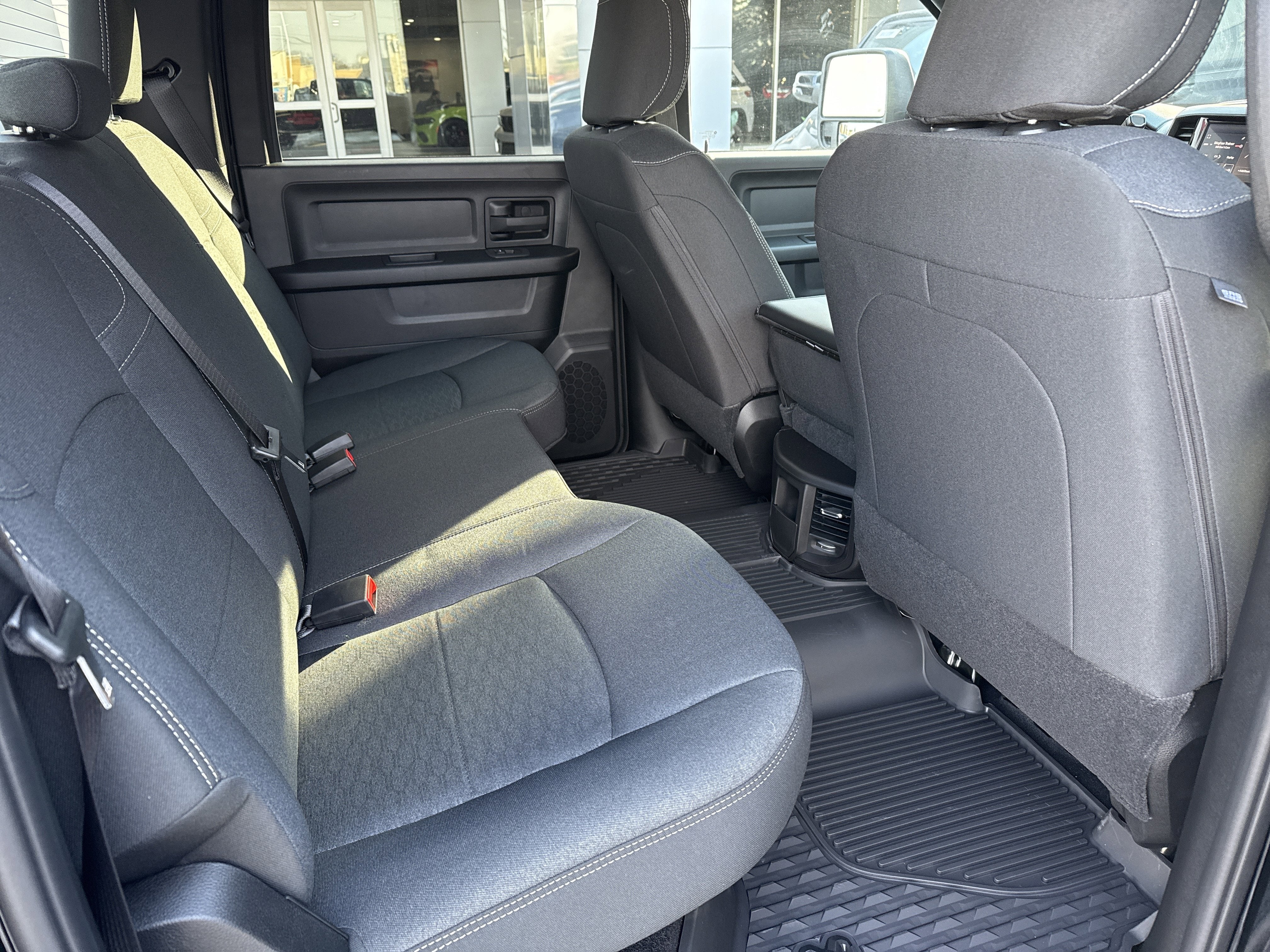 2026 RAM Ram 2500 Black Express 4x4 Crew Cab 6'4 Box