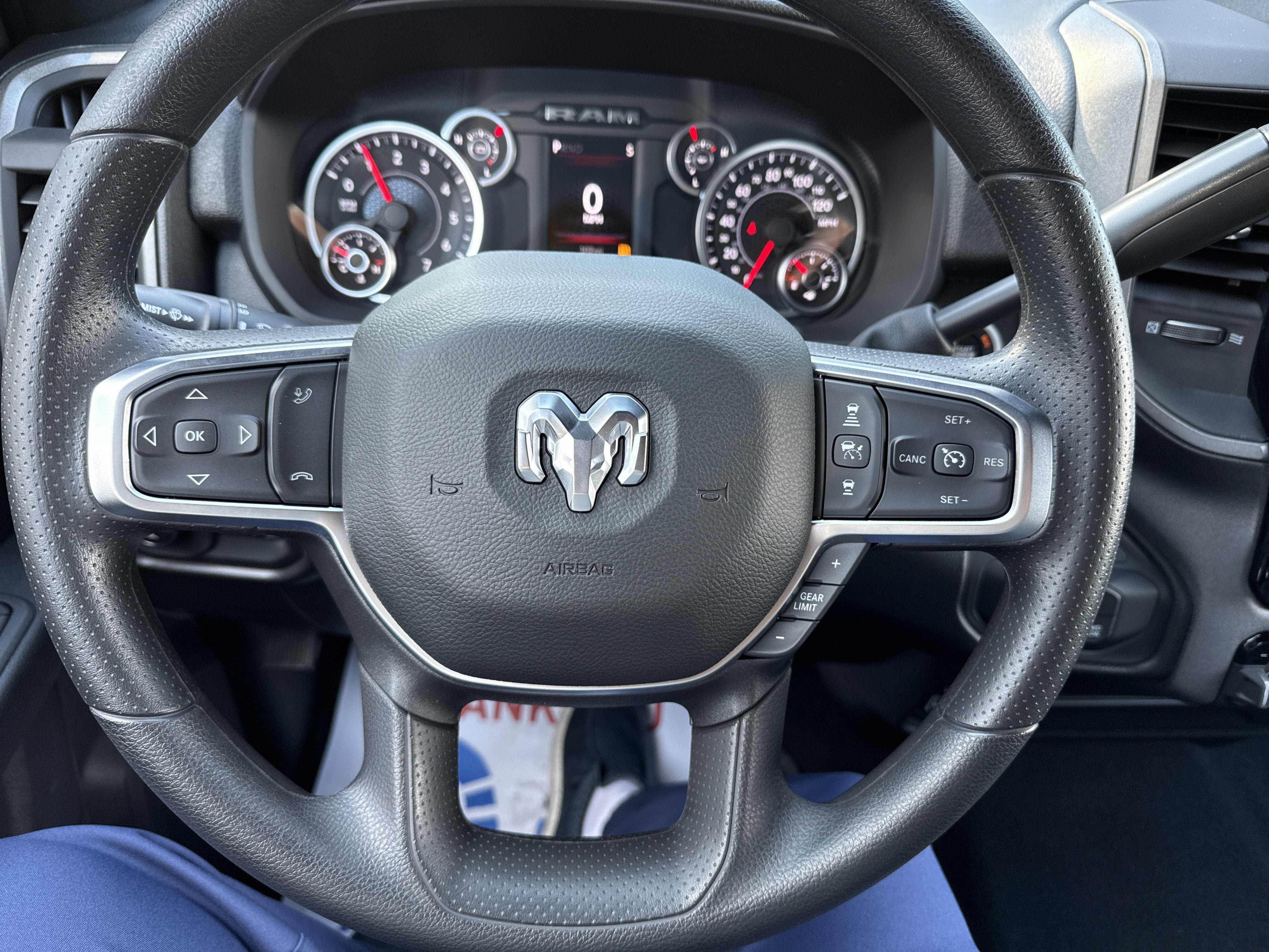 2026 RAM Ram 2500 Black Express 4x4 Crew Cab 6'4 Box