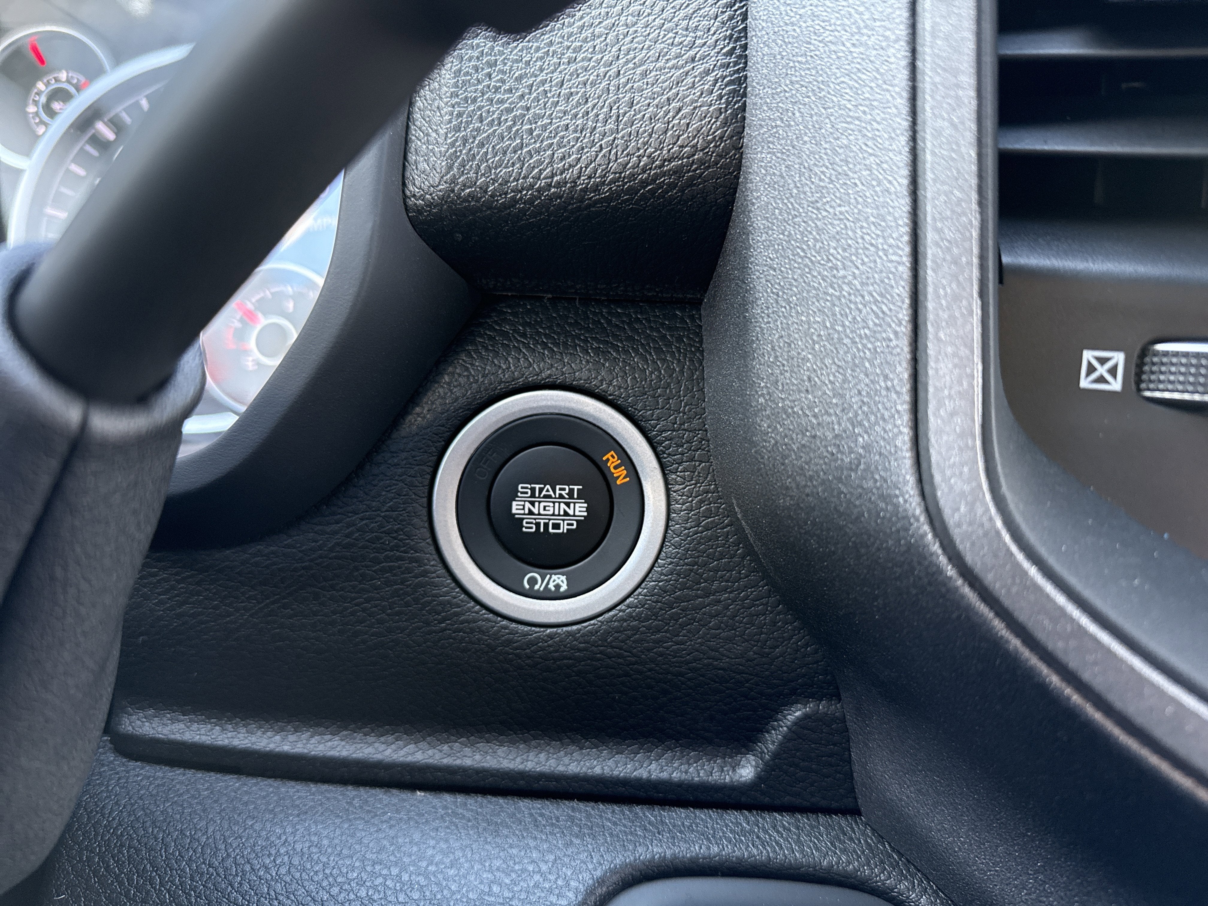 2026 RAM Ram 2500 Black Express 4x4 Crew Cab 6'4 Box