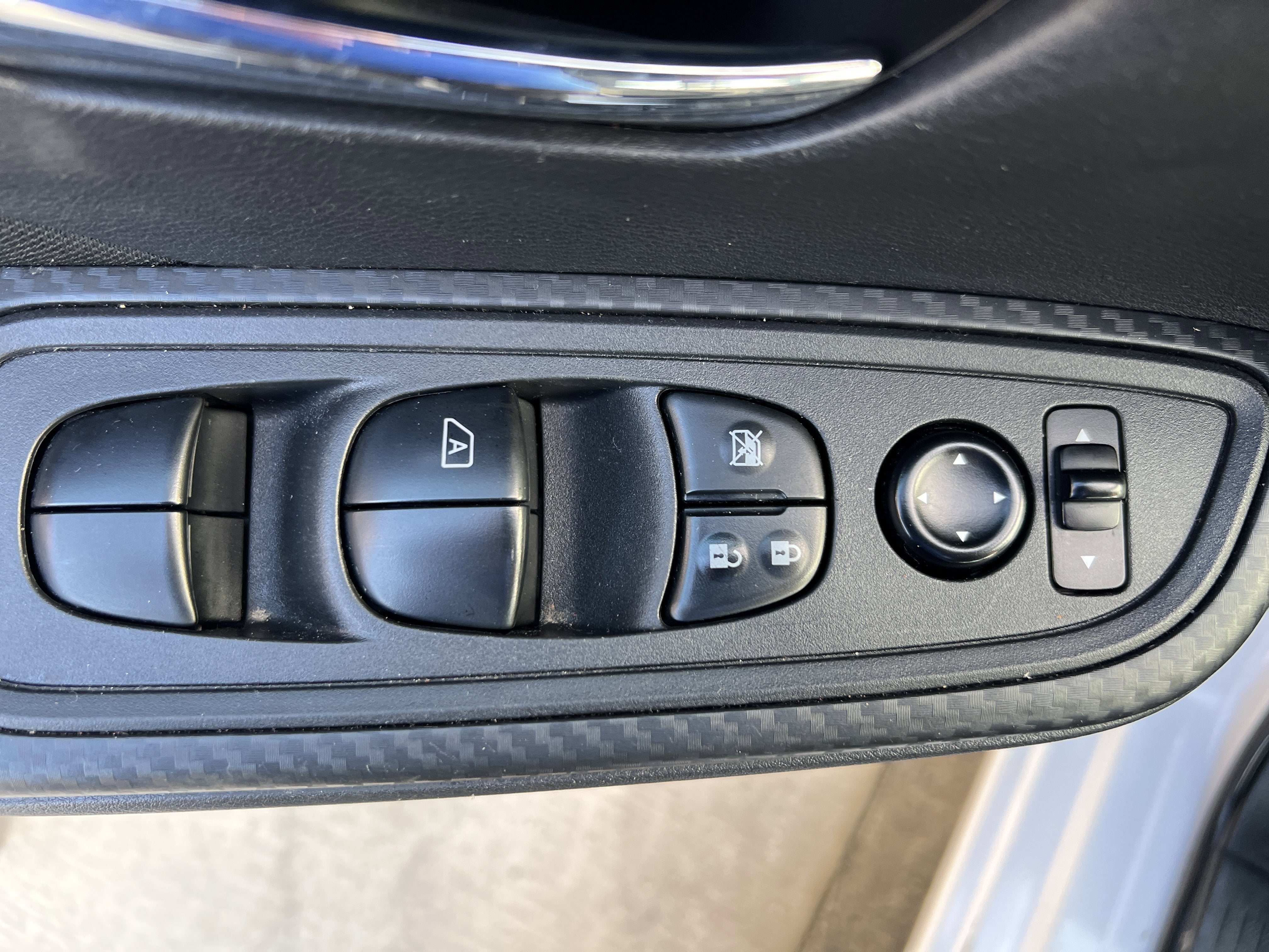 2022 Nissan Versa SV