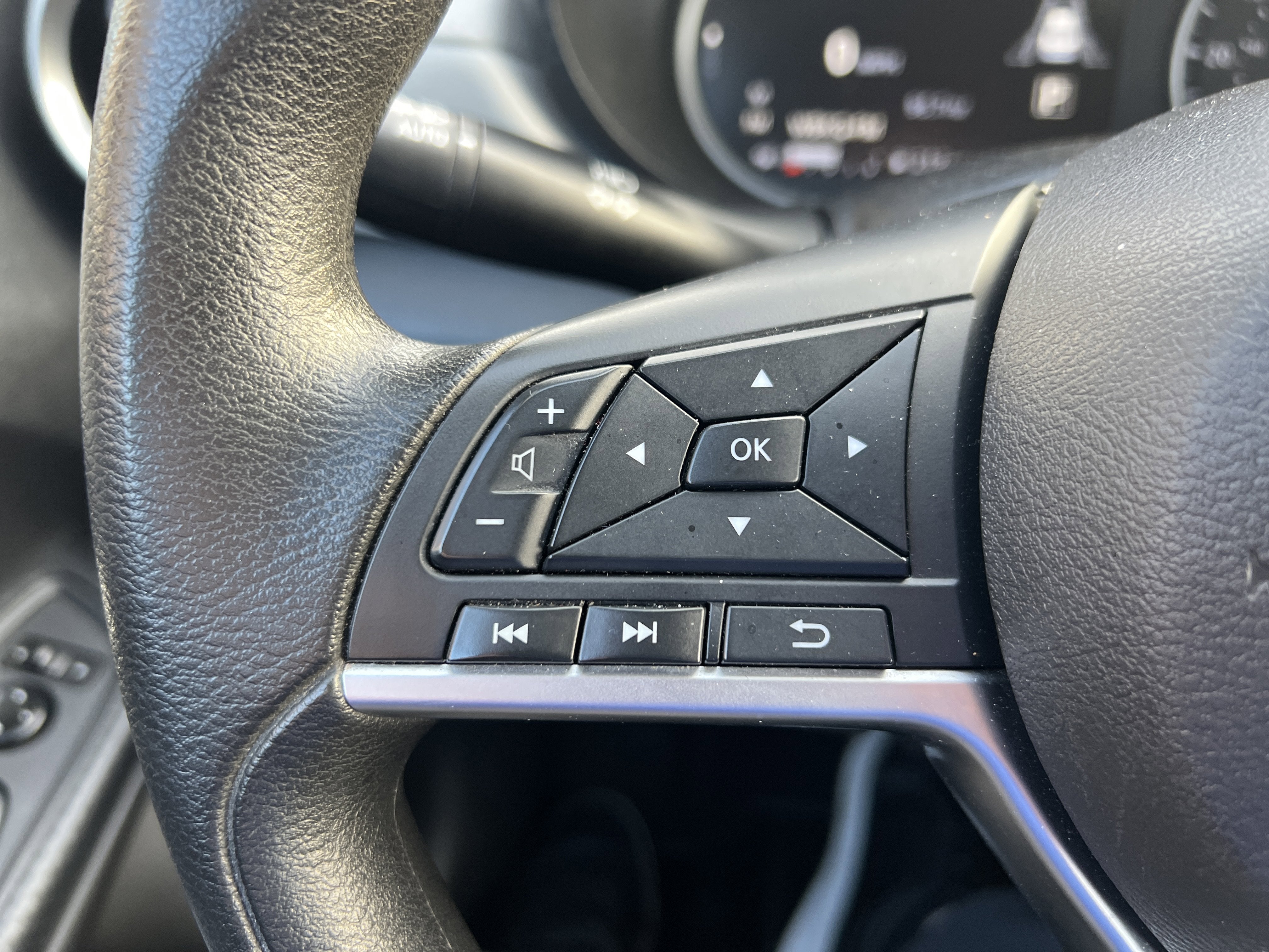 2022 Nissan Versa SV