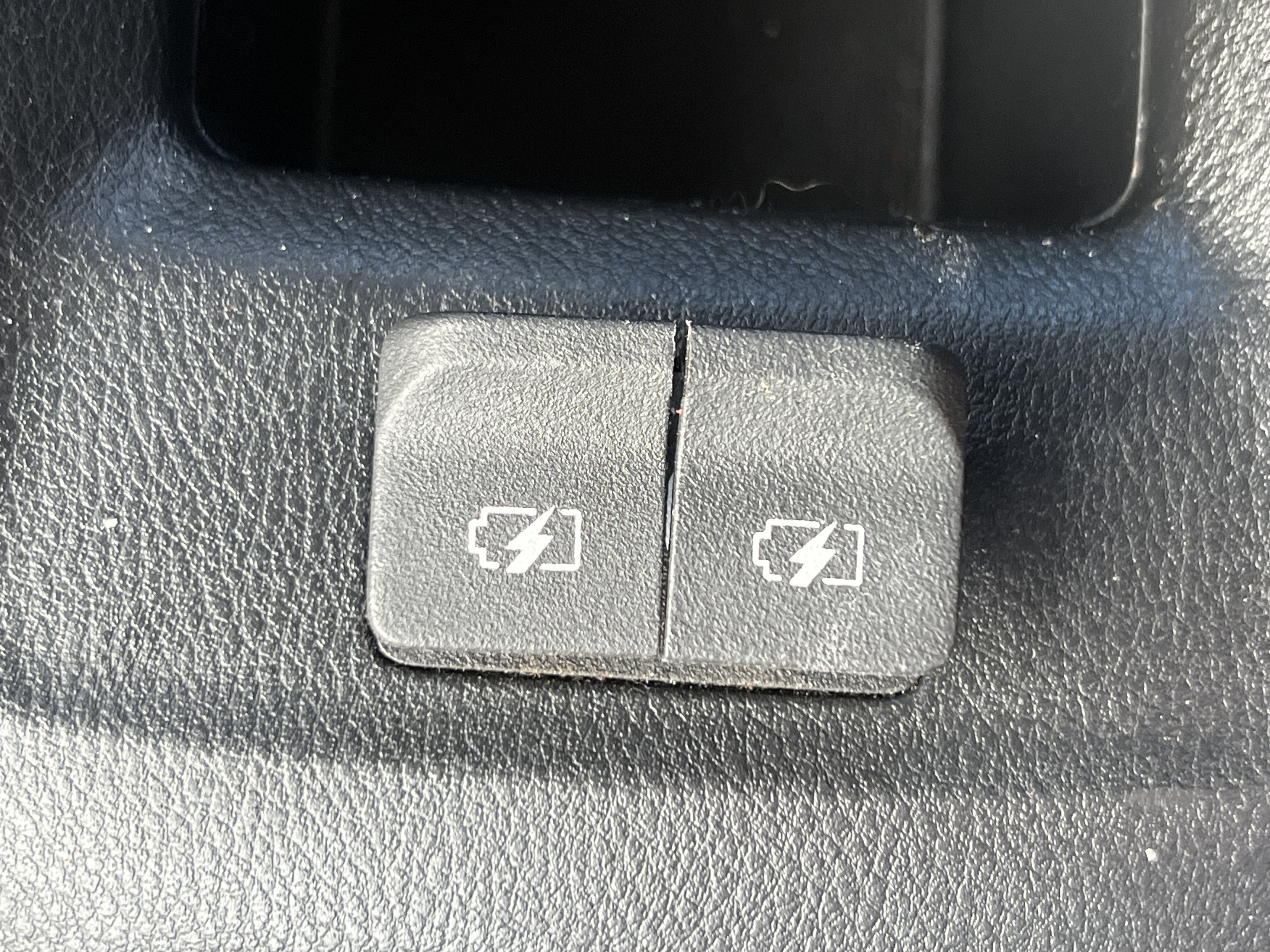 2022 Nissan Versa SV