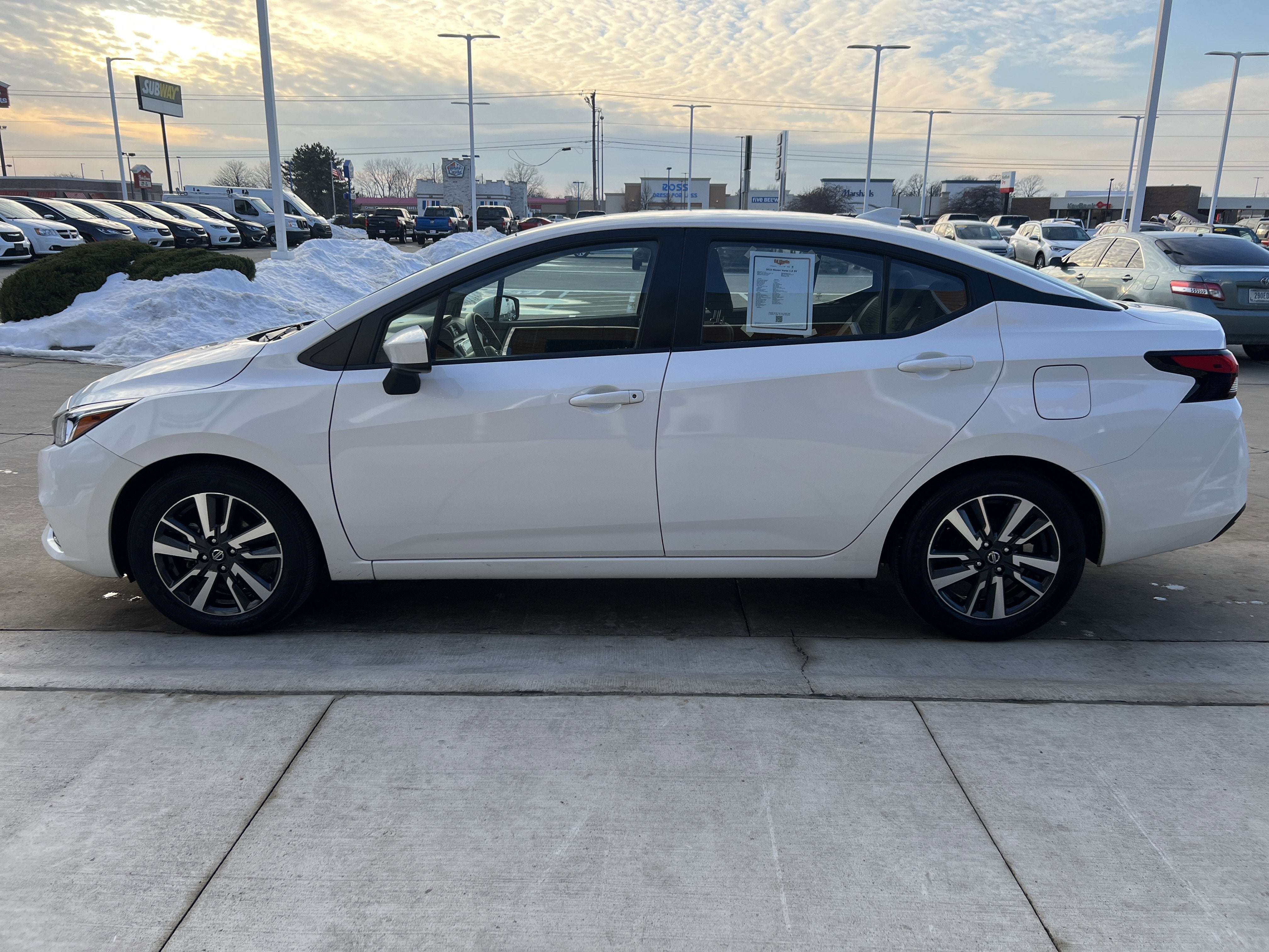 2022 Nissan Versa SV