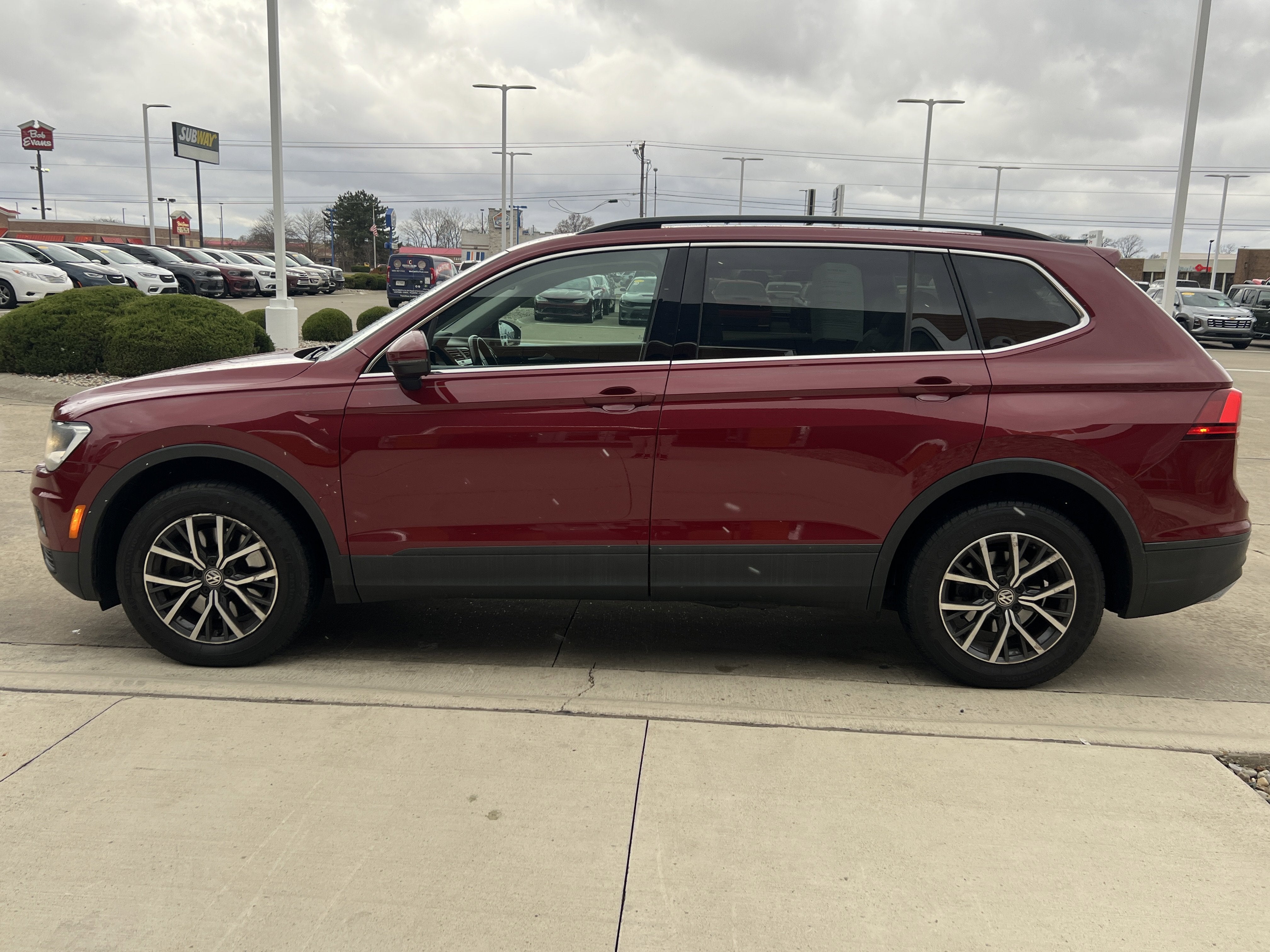 2019 Volkswagen Tiguan SE