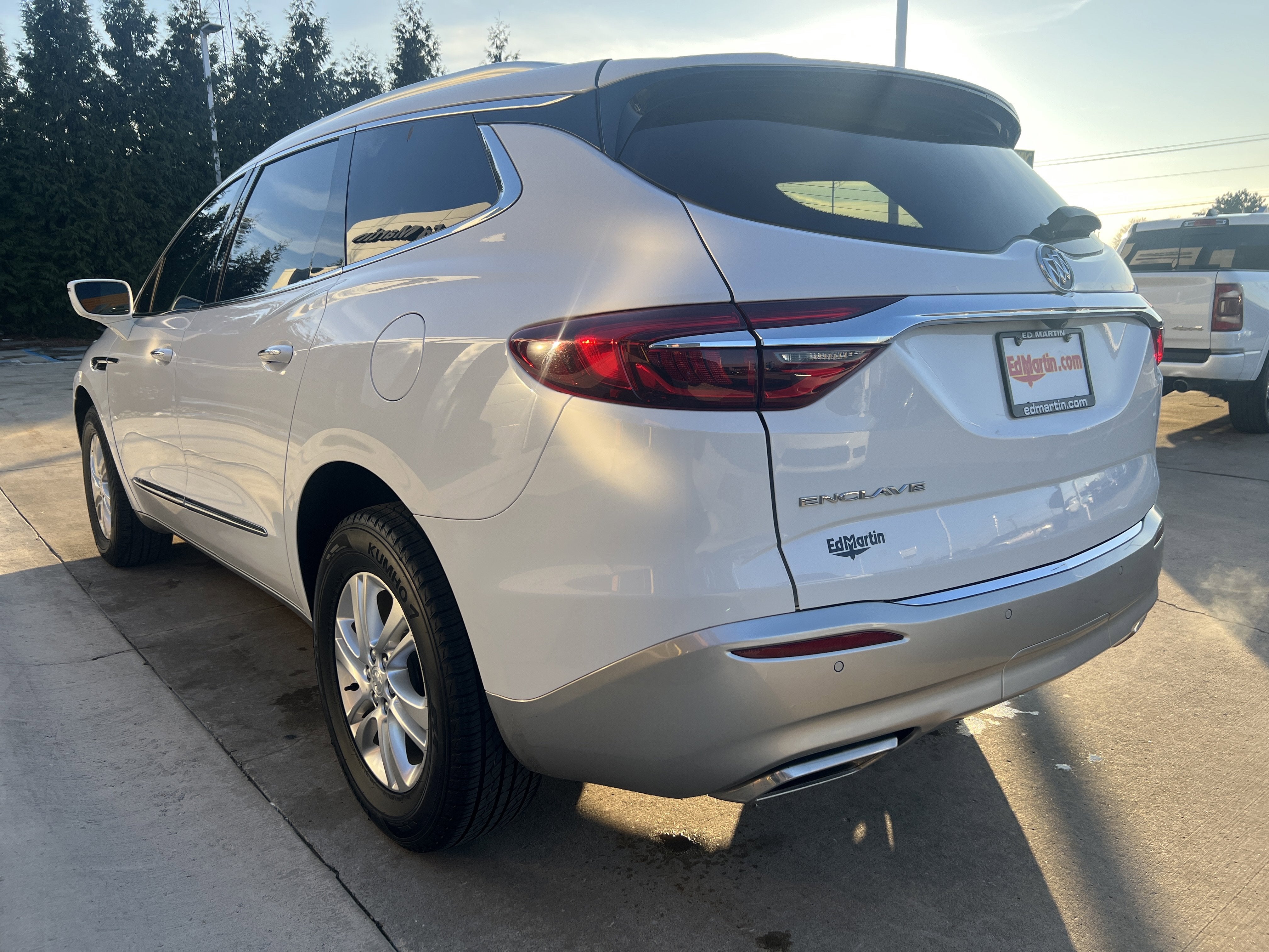 2020 Buick Enclave Essence