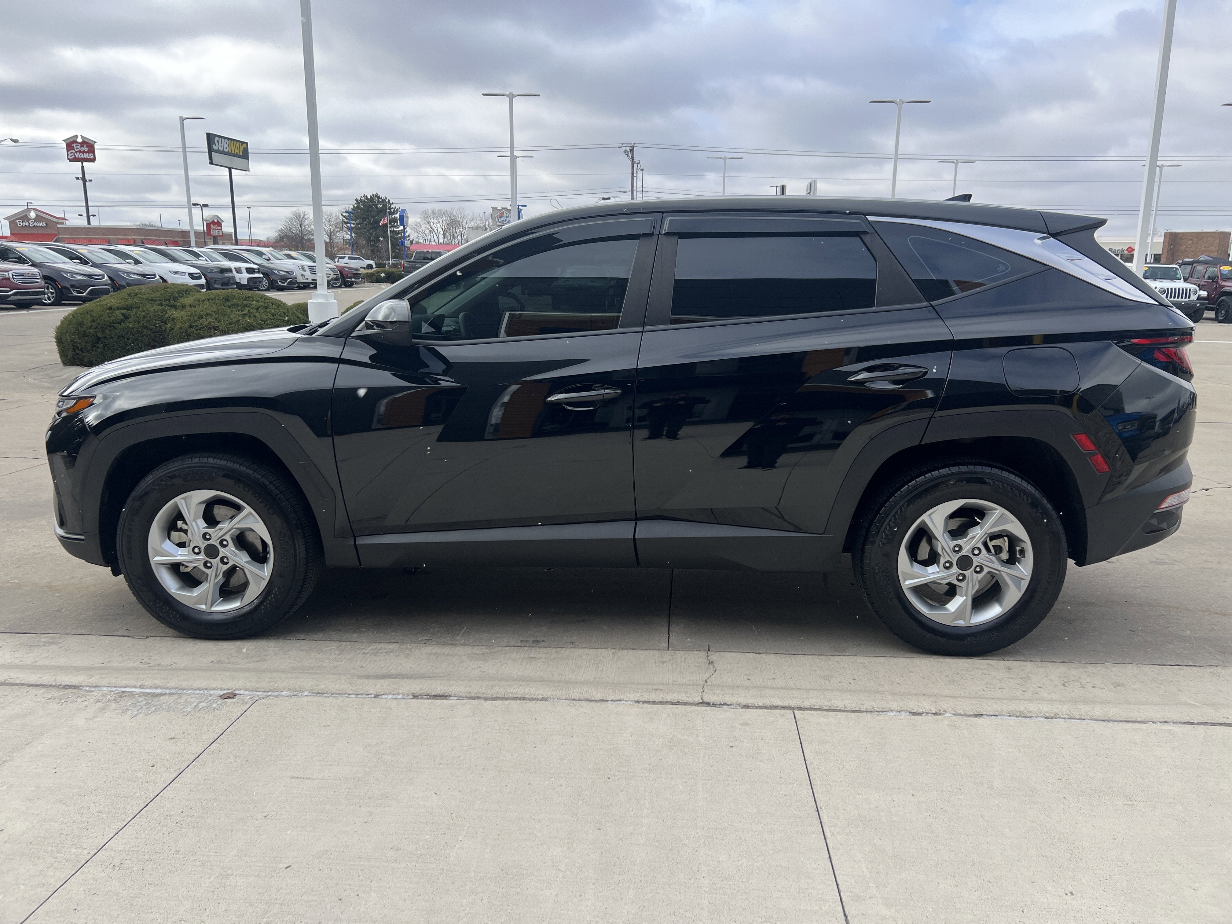 2023 Hyundai Tucson SE