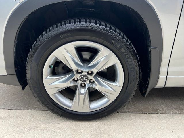 2017 Toyota Highlander Limited